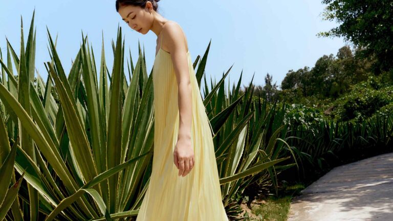 Doğru Kumaşı Seçmek: Hangi Mevsimde Hangi Kumaşlar Tercih Edilmeli?