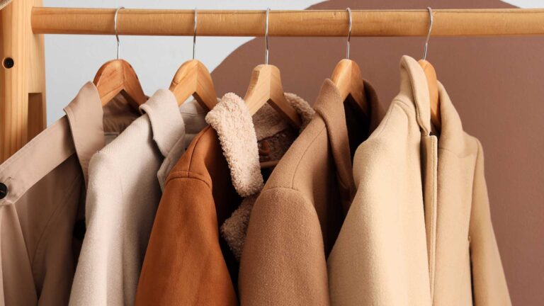 Statement Kabanlar: Kış Modasında Öne Çıkmanın Yolu